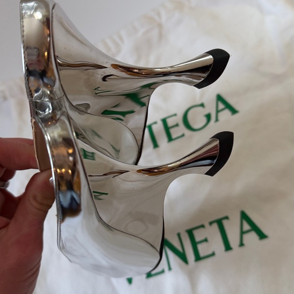 Bottega Veneta Rocket metallic leather mules size 38/US 8 - Picture 2 of 9